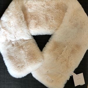 White faux fur collar wrap, soft, brand new!